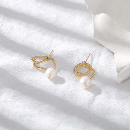 Fashion Irregular Natural Freshwater Pearl Earrings